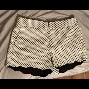 Elle scalloped shorts